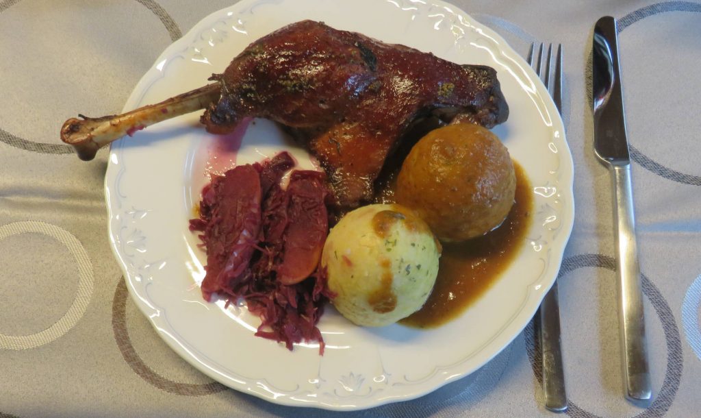 Kochen und Backen wie früher Gänsekeule Heimatverein UbstadtWeiher e.V.